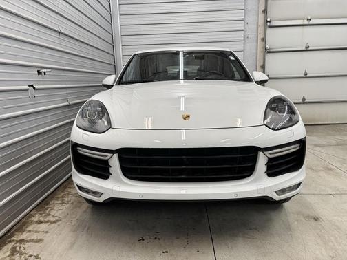 2015 Porsche Cayenne Turbo