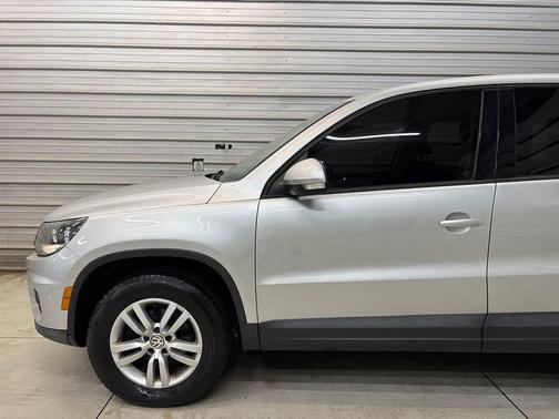 Reflex Silver Metallic 2013 Volkswagen Tiguan S