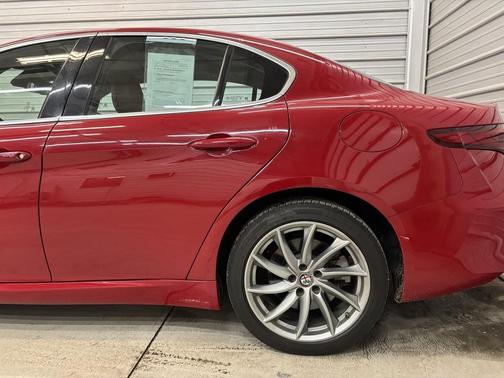 2017 Alfa Romeo Giulia Ti