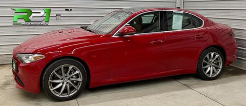 2017 Alfa Romeo Giulia Ti