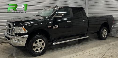 2017 RAM 2500 Big Horn Crew Cab 4x4 8' Box