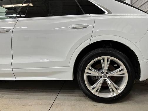 Glacier White 2019 Audi Q8 3.0T Premium Plus