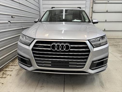 2019 Audi Q7 45 Premium Plus