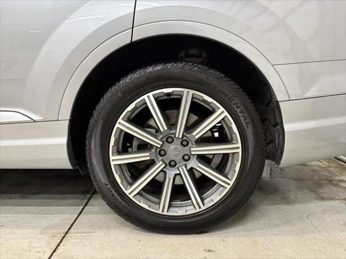 2019 Audi Q7 45 Premium Plus