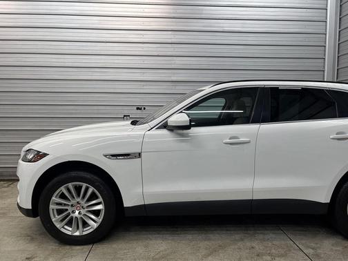 2019 Jaguar F-PACE 25t Prestige