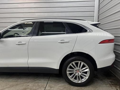 2019 Jaguar F-PACE 25t Prestige