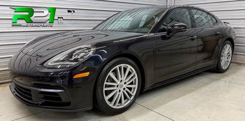 2018 Porsche Panamera 4