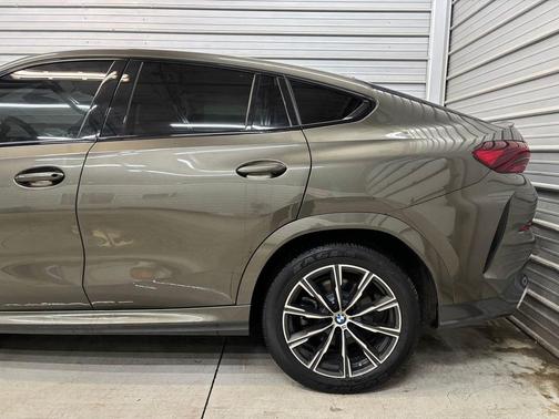 2023 BMW X6 xDrive40i