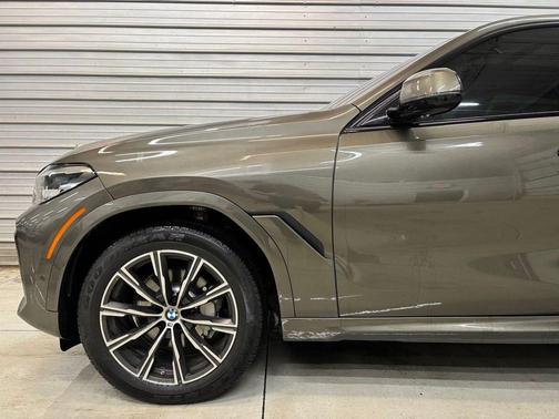 2023 BMW X6 xDrive40i