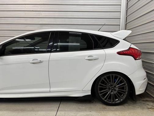 Frozen White 2016 Ford Focus RS Base