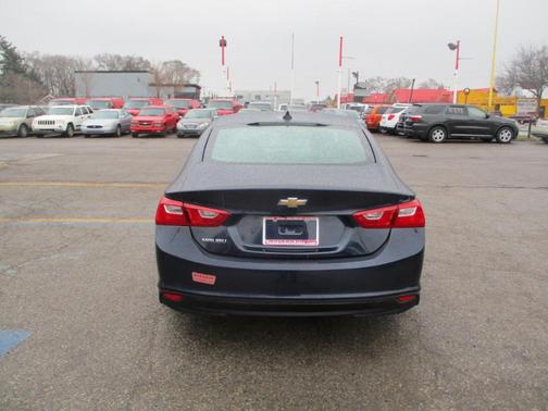 2017 Chevrolet Malibu 1LS