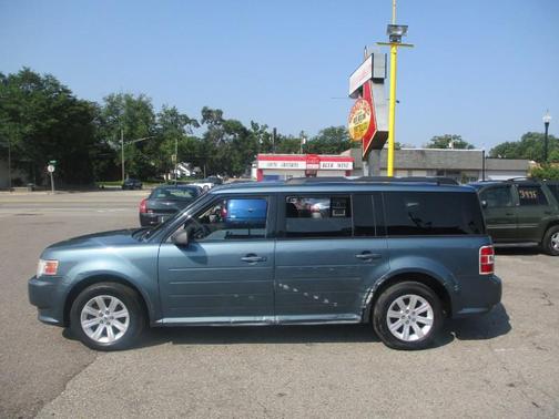 2010 Ford Flex SE