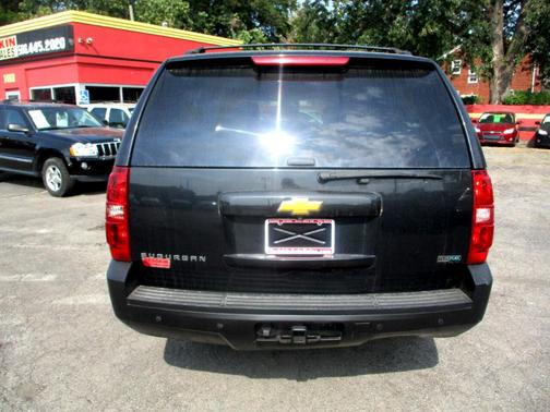 2012 Chevrolet Suburban 1500 LS