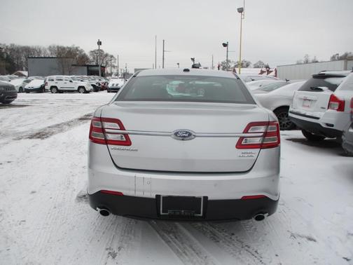 2016 Ford Taurus SEL