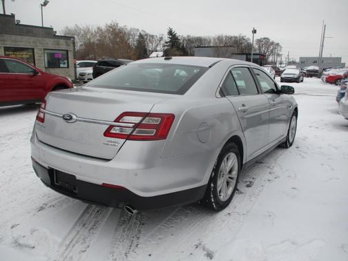 2016 Ford Taurus SEL