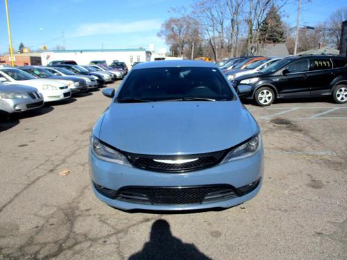 2015 Chrysler 200 S