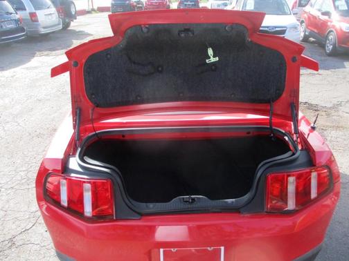 2010 Ford Mustang V6