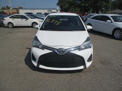 2016 Toyota Yaris LE