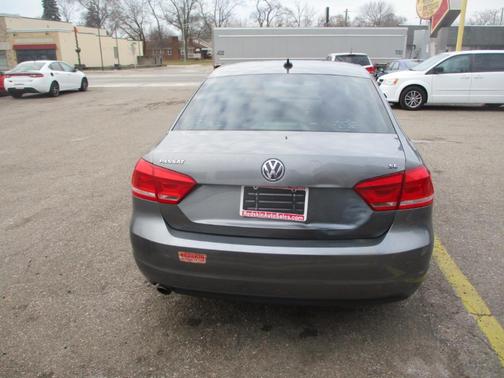 2012 Volkswagen Passat 2.5 SE
