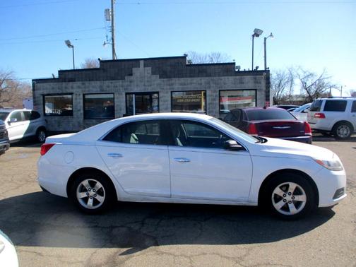 2013 Chevrolet Malibu 1LS
