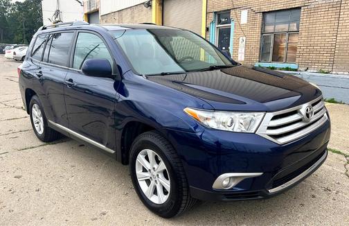 2013 Toyota Highlander Base