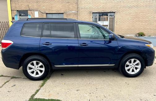 2013 Toyota Highlander Base