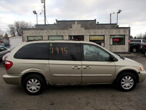 2007 Chrysler Town & Country Touring
