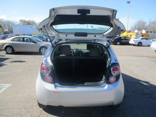 2016 Chevrolet Sonic LS