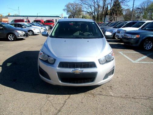 2016 Chevrolet Sonic LS