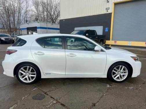 2014 Lexus CT 200h Base