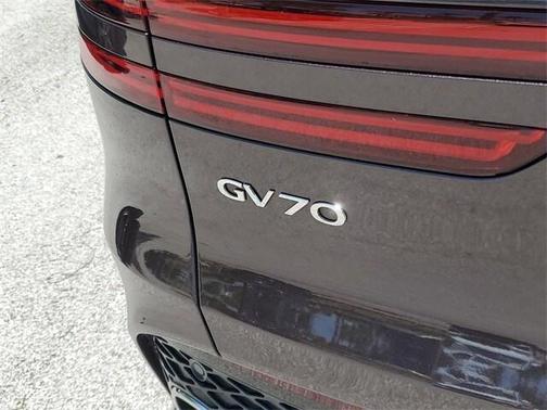 2023 Genesis GV70 2.5T