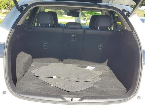 2022 Mazda CX-5 2.5 S Preferred Package