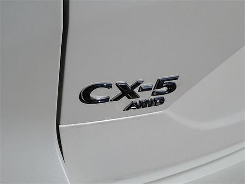2022 Mazda CX-5 2.5 S Preferred Package