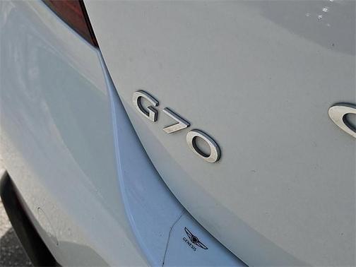 2023 Genesis G70 2.0T