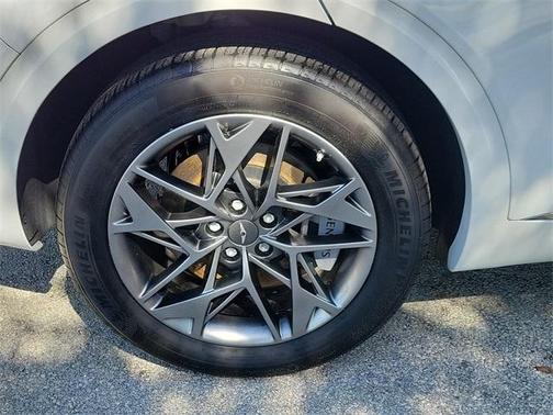 2024 Genesis GV70 2.5T