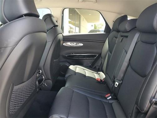 2025 Genesis GV70 2.5T