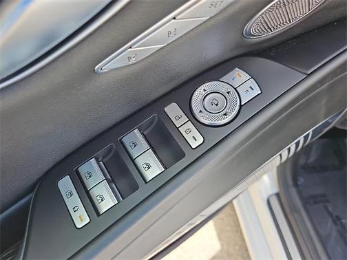 2022 Genesis G80 2.5T