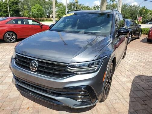 2022 Volkswagen Tiguan 2.0T SE R-Line Black