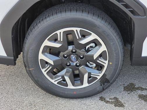 Crystal White 2026 Subaru Forester