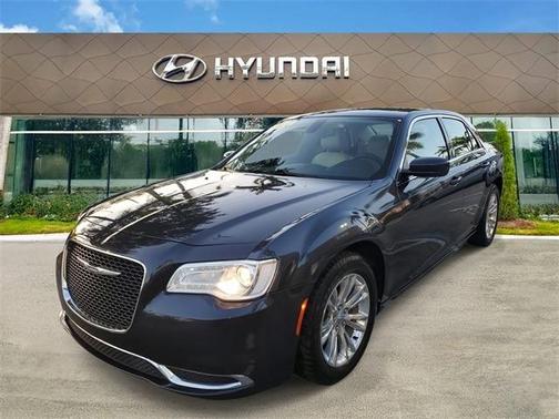 2017 Chrysler 300 Limited