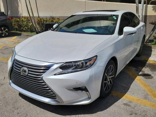 White Pearl 2017 Lexus ES 350 Base