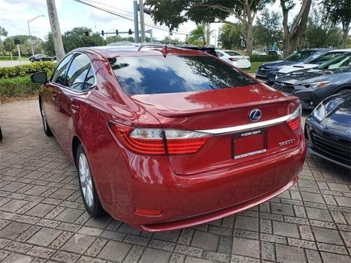 2013 Lexus ES 300h Base