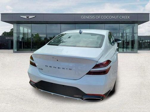 Uyuni White 2026 Genesis G70 2.5T