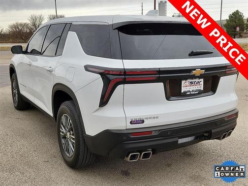 2024 Chevrolet Traverse LS