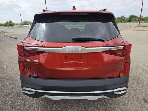 Mars Orange 2023 Kia Seltos S