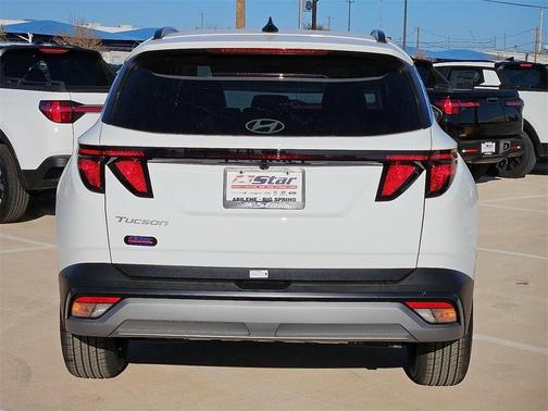 2026 Hyundai TUCSON SEL