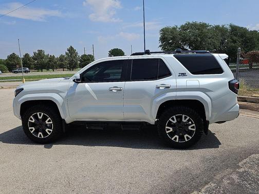 Pearl 2025 Toyota 4Runner TRD Sport