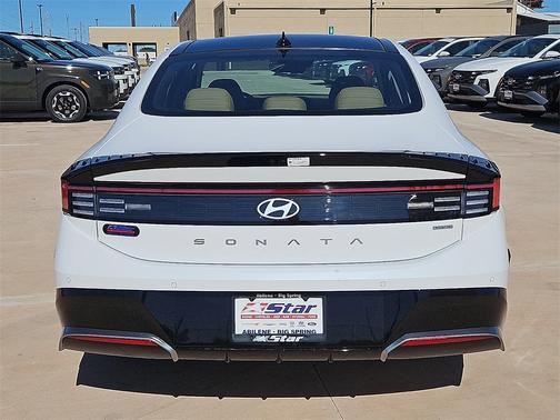 2025 Hyundai SONATA Hybrid Limited