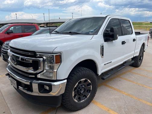 Oxford White 2022 Ford F-250 XLT