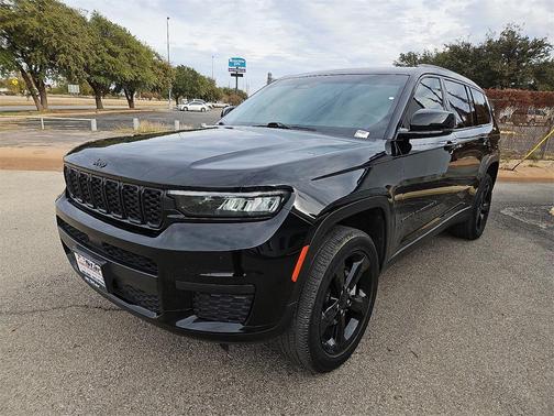 2022 Jeep Grand Cherokee L Laredo